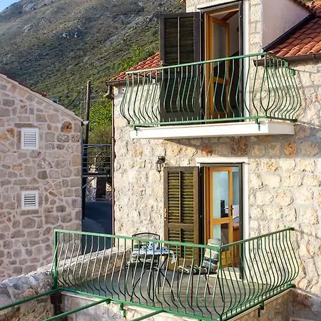 Vakantiehuis Little House *
